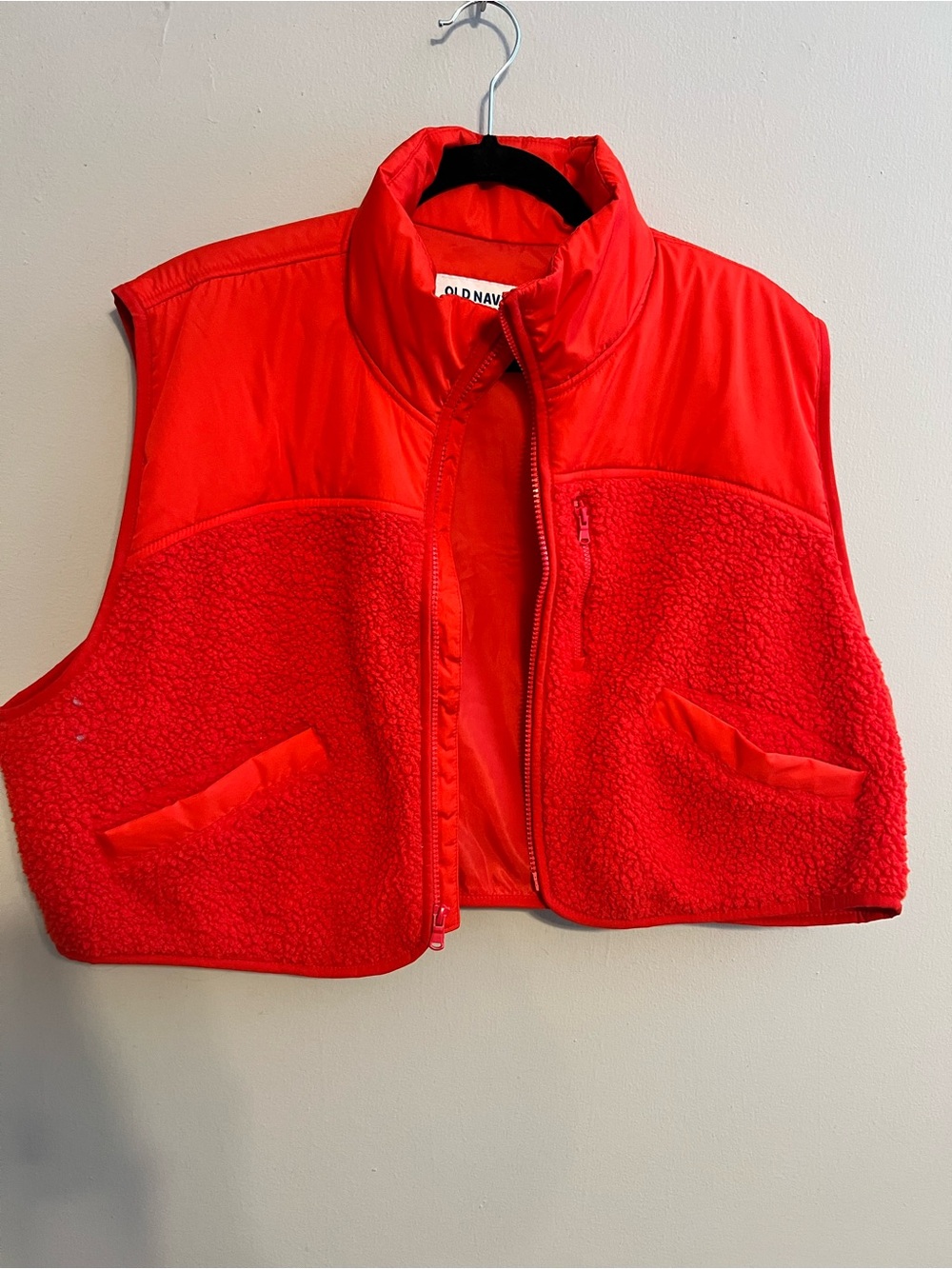 Old Navy Red Cropped Sherpa Vest with Quilted Accents | Women’s XL